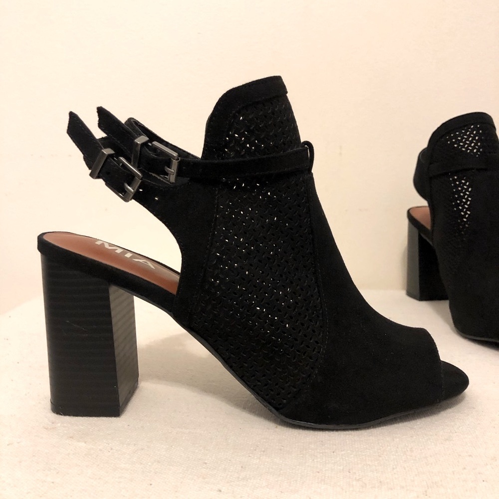 MIA Open Toe Black Sling Back Block Heels Chic Mobwife Sexy Witchy - Picture 1 of 11